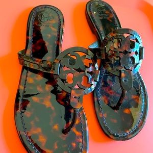 COPY - Tory Burch patent leather Miller sandal